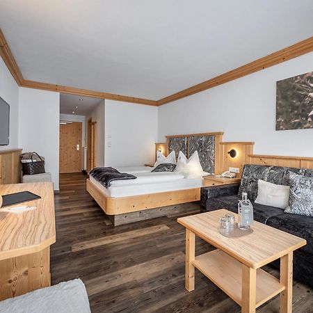 Hotel Edelweiss Meransen Exteriör bild